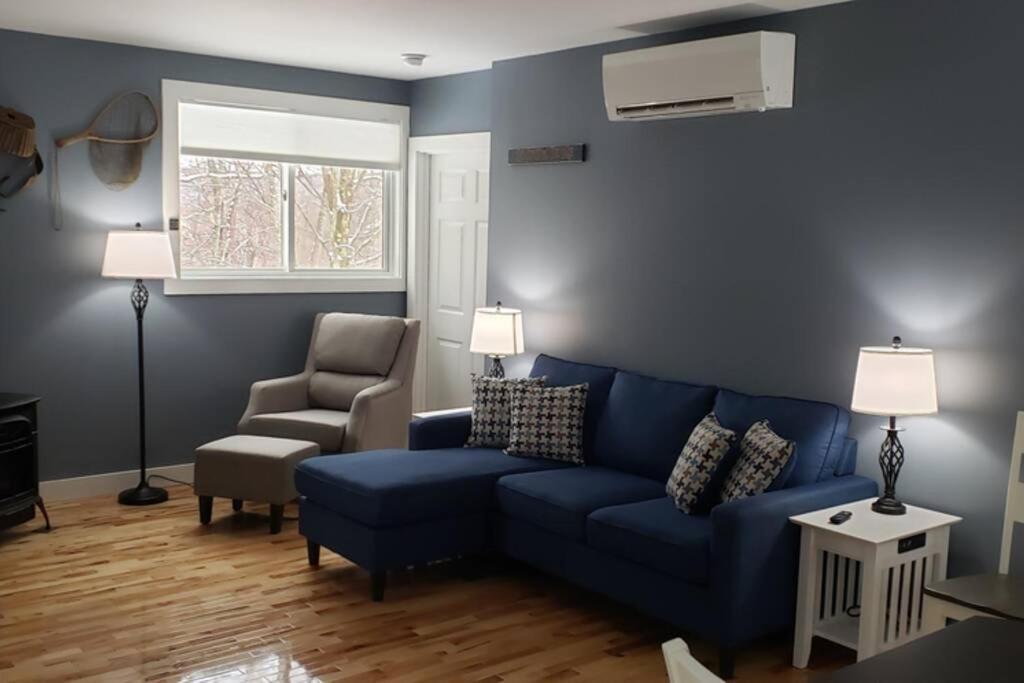 In-Town Meredith Apartment On The Hill Extérieur photo